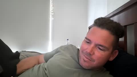 Snapshot of lickitwell29 chatting on 09/17/25, 10:11 lickitwell29 online show from 09/17/25, 10:11