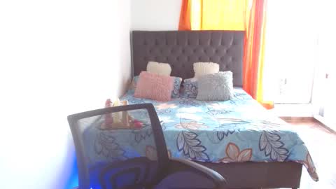 Snapshot of licy_klein chatting on 05/12/26, 03:09 Isa online show from 05/12/26, 03:09