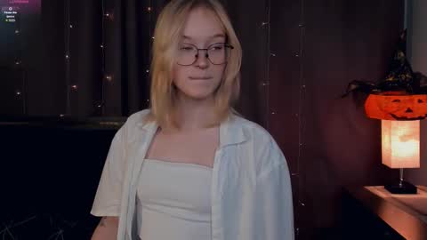 Ann online show from 10/30/25, 07:25