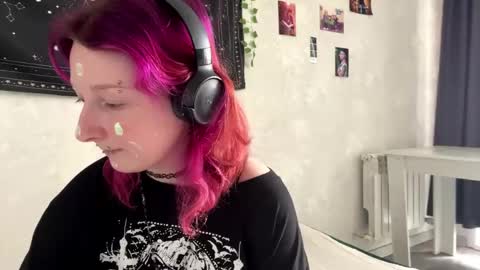 Snapshot of liencanner chatting on 05/11/26, 07:14 Ava online show from 05/11/26, 07:14