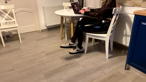 Snapshot of liferacw chatting on 11/01/25, 05:48 SofieXxxDoll online show from 11/01/25, 05:48