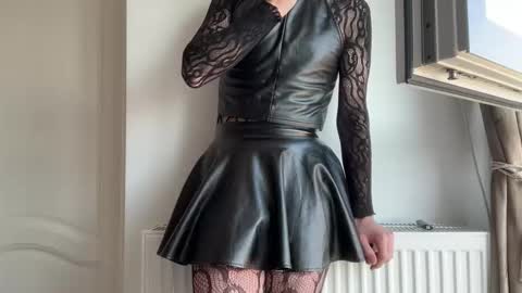 Snapshot of liferacw chatting on 03/08/26, 10:52 SofieXxxDoll online show from 03/08/26, 10:52