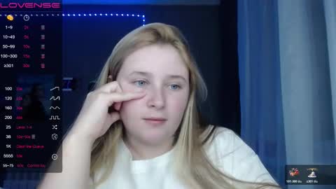 light_lunaa online show from 11/04/25, 12:04