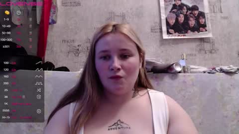 light_lunaa online show from 11/11/25, 10:04