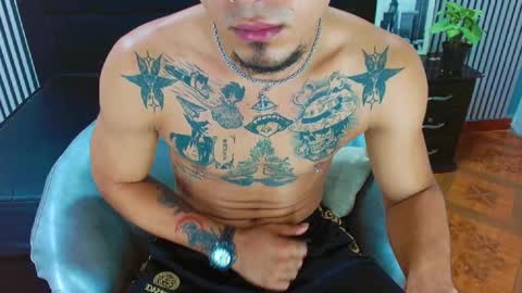 Lihan online show from 09/25/25, 04:11