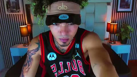 Lihan online show from 11/27/25, 01:02