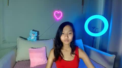 Lihn Pham online show from 11/28/25, 03:42