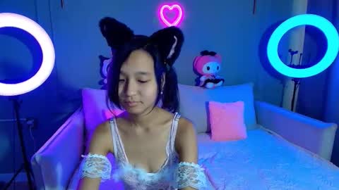 Lihn Pham online show from 12/14/25, 03:45