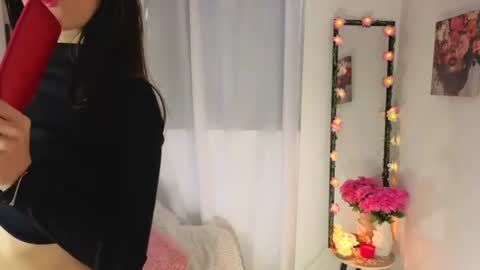 Snapshot of liiaa__7 chatting on 07/05/26, 02:46 liiaa online show from 07/05/26, 02:46