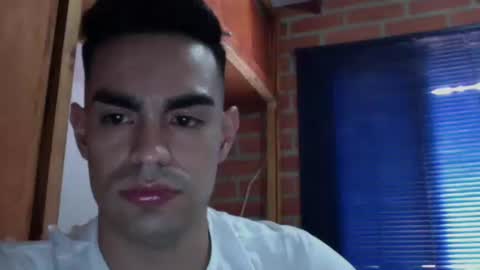 liiam online show from 11/23/25, 07:02