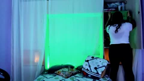         online show from 10/01/25, 11:38