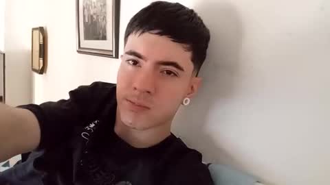 Snapshot of liio____ chatting on 05/10/26, 08:25 liio____ online show from 05/10/26, 08:25