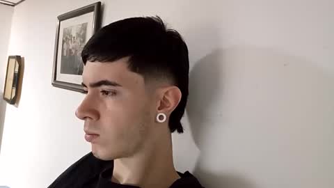 Snapshot of liio____ chatting on 05/11/26, 06:49 liio____ online show from 05/11/26, 06:49