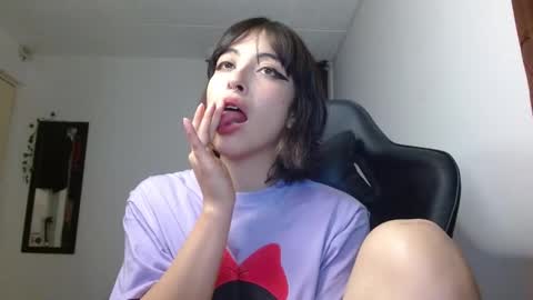 Snapshot of liisaax chatting on 12/24/24, 10:11 lisa online show from 12/24/24, 10:11