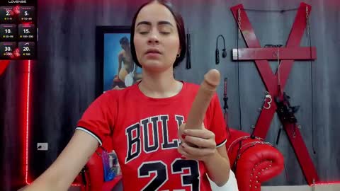 Snapshot of liittledollyx chatting on 11/18/25, 01:15 Nini - online show from 11/18/25, 01:15