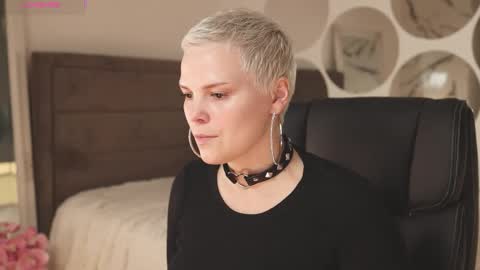 likaaberry online show from 09/14/25, 04:39