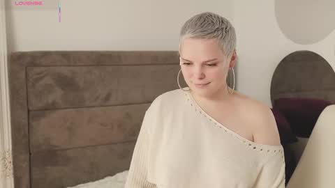 likaaberry online show from 09/24/25, 04:21