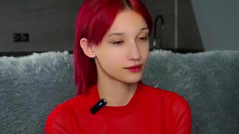 Emi online show from 09/29/25, 02:22