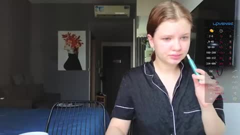 Call me Anna online show from 01/28/25, 02:43