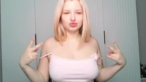 Snapshot of like_sun chatting on 07/02/26, 03:45 Call me Anna online show from 07/02/26, 03:45