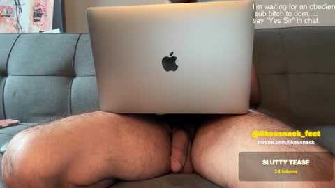 Snapshot of likeasnack chatting on 11/19/25, 06:30 likeasnack online show from 11/19/25, 06:30