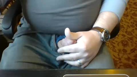 Snapshot of likestobewatchedm chatting on 03/01/25, 04:00 N online show from 03/01/25, 04:00