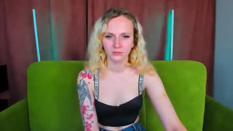 Snapshot of likilip chatting on 11/05/25, 01:16 likilip online show from 11/05/25, 01:16