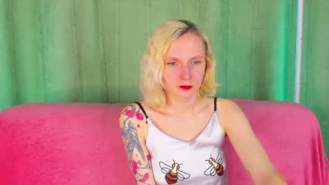 Snapshot of likilip chatting on 04/02/26, 01:14 likilip online show from 04/02/26, 01:14