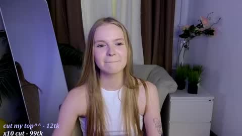 Erica online show from 04/30/26, 01:28