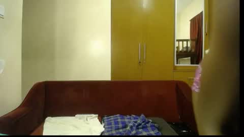 Snapshot of lil_doll_petite chatting on 03/15/26, 08:04 Euni online show from 03/15/26, 08:04