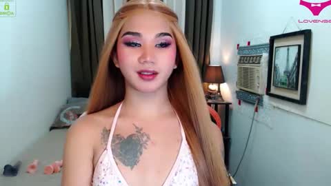 Snapshot of lil_fantacy chatting on 11/10/25, 08:02 LILY online show from 11/10/25, 08:02