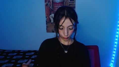 Snapshot of lil_lisaa chatting on 02/01/25, 06:00 Lisaa online show from 02/01/25, 06:00