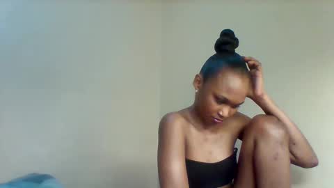 Lil miss online show from 11/04/25, 01:05