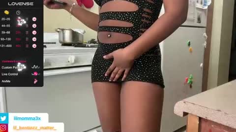 Snapshot of lil_momma422 chatting on 01/30/25, 02:58 MOMMA LUV online show from 01/30/25, 02:58