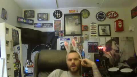 Snapshot of lil_tea_break_6996 chatting on 02/17/25, 01:53 t online show from 02/17/25, 01:53