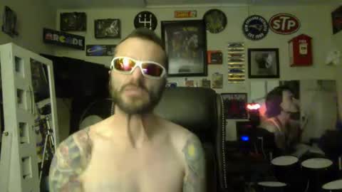 Snapshot of lil_tea_break_6996 chatting on 02/17/25, 11:20 t online show from 02/17/25, 11:20