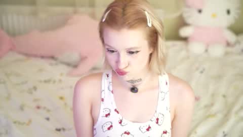 Rina  online show from 11/29/25, 08:01