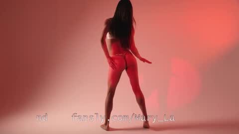 Snapshot of lil_uff chatting on 02/11/26, 10:59 aka princessmaya online show from 02/11/26, 10:59