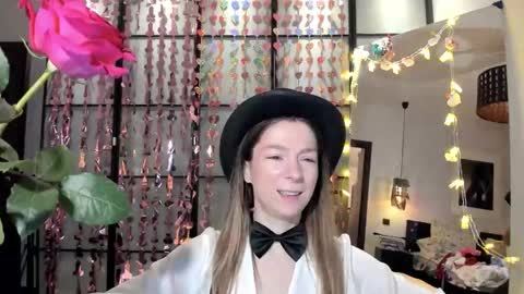 Snapshot of lil_uff chatting on 02/14/26, 05:10 aka princessmaya online show from 02/14/26, 05:10