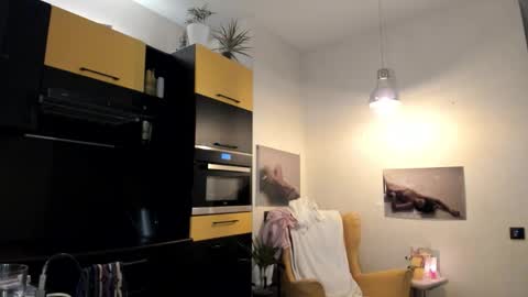 Snapshot of lil_uff chatting on 02/16/26, 05:09 aka princessmaya online show from 02/16/26, 05:09