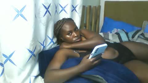 Snapshot of lil_wamboi chatting on 05/16/26, 08:07 lil_wamboi online show from 05/16/26, 08:07