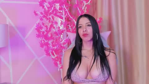 lila noa online show from 09/22/25, 08:00