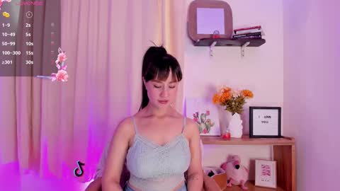 Snapshot of lila_rush_ chatting on 10/06/25, 09:01 Lila online show from 10/06/25, 09:01