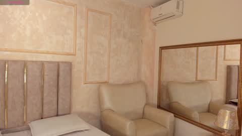 lila bailey  online show from 02/06/25, 08:34