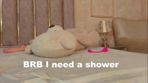 lila bailey  online show from 02/18/25, 02:16