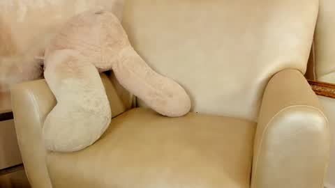 lila bailey  online show from 02/22/25, 01:55