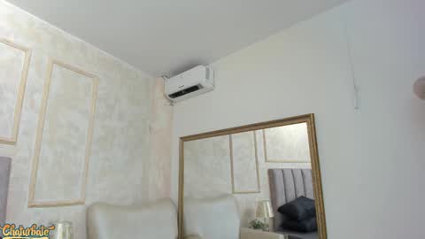 lila bailey  online show from 09/18/25, 07:38