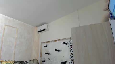 lila bailey  online show from 10/27/25, 07:40