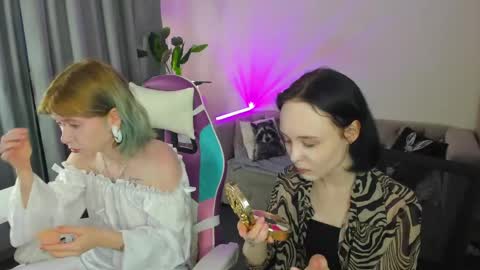 Lili online show from 06/07/26, 02:59