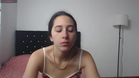 Snapshot of lilacream chatting on 09/14/25, 05:45 Lila Cream online show from 09/14/25, 05:45